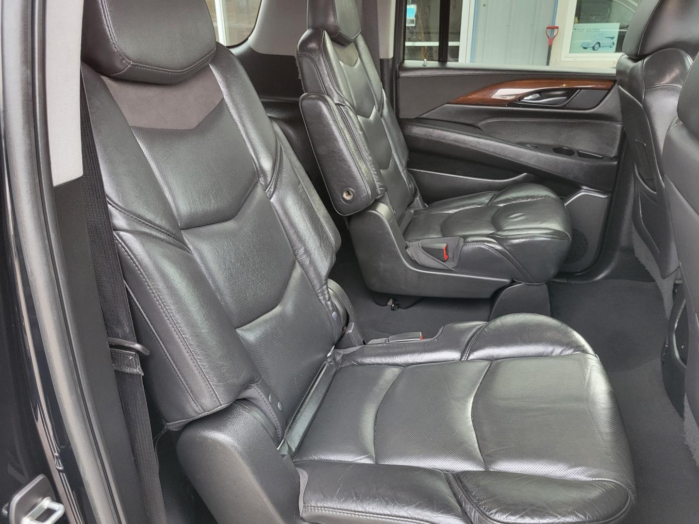 2018 Black /Black Cadillac Escalade ESV (1GYS4HKJ4JR) with an 6.2L V8 engine, 10 Speed Auto transmission, located at 450 N Russell, Missoula, MT, 59801, (406) 543-6600, 46.874496, -114.017433 - Photo#25